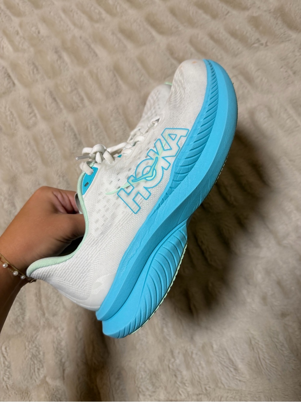 HOKA Women's Mach 6 White & Blue Running Shoe